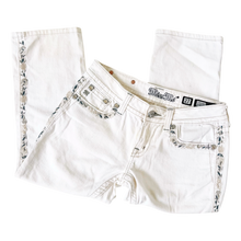 Load image into Gallery viewer, Miss Me White Denim Capris