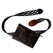 Load image into Gallery viewer, Vintage Italian Leather Belt Bag