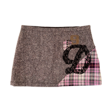 Load image into Gallery viewer, Early 2000s DKNY Mini Skirt