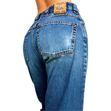 Load image into Gallery viewer, Vintage Distressed Diesel Jeans