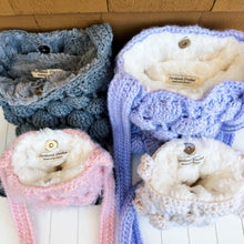 Load image into Gallery viewer, Gray Puff Bag by Carolannie Crochet