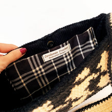 Load image into Gallery viewer, Jumbo Houndstooth Shoulder Bag by Carolannie Crochet