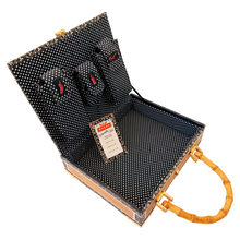 Load image into Gallery viewer, Beaded Terrier Box Purse
