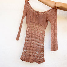 Load image into Gallery viewer, Intricate Vintage Crochet Top
