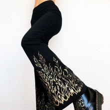 Load image into Gallery viewer, 90s Black Flame Pants
