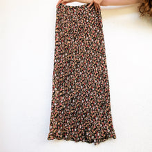 Load image into Gallery viewer, Vintage Floral Maxi Skirt

