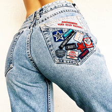 Load image into Gallery viewer, Vintage Patch Pocket Jeans
