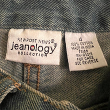 Load image into Gallery viewer, Vintage Floral Appliqué Jeans
