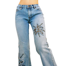 Load image into Gallery viewer, Early 2000s Grommet Star Jeans
