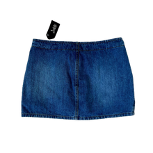 Load image into Gallery viewer, Jumbo Buckle Mini Skort

