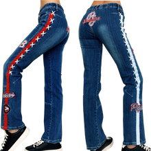 Load image into Gallery viewer, Sporty Pepe Jeans
