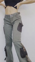 Load and play video in Gallery viewer, Early 2000s Army Green Cargo Pants
