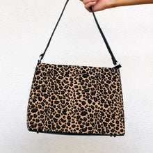 Load image into Gallery viewer, Leopard Print Ladies Purse
