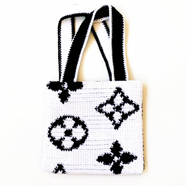 Black & White Louie Tote Bag by Carolannie Crochet