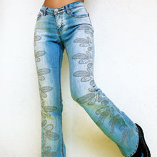 Load image into Gallery viewer, Early 2000s Dollhouse Jeans
