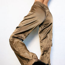 Load image into Gallery viewer, Early 2000s Bronze Metallic Cargo Pants
