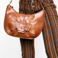 Load image into Gallery viewer, Faux Leather Flower Purse
